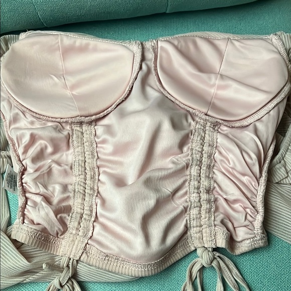 Pink Off the Shoulder Puff Sleeve Blouse from edge 💕😍so romantic - Picture 4 of 4